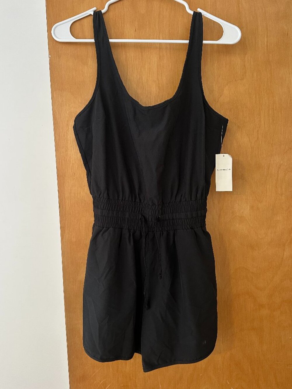 NWT Abercrombie & Fitch Black Athletic Romper Pockets Size Small